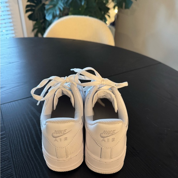 Women’s White Air Force 1 Nike Size 7.5 - Picture 4 of 7
